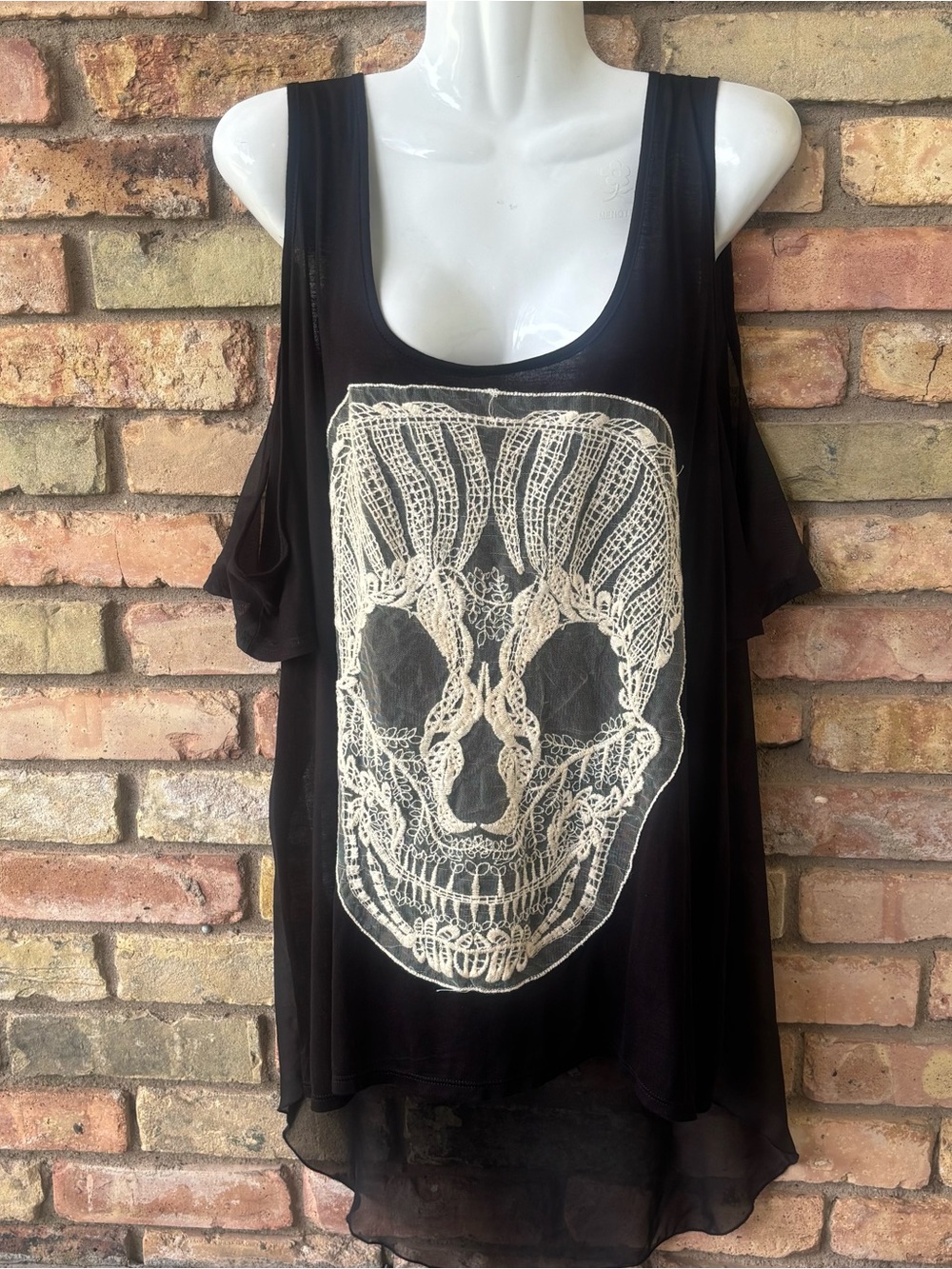 Women’s Size 2X Teenage Runaway Skull Halloween Fall Cold Shoulder T-Shirt